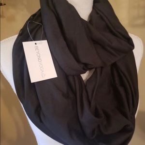 Infinity scarf - Beyond Yoga